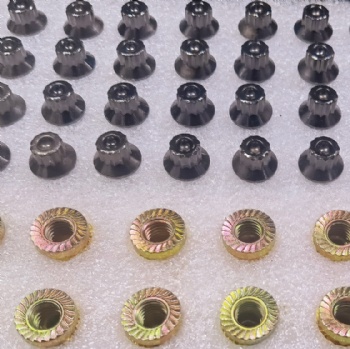 chrome black (M7/M8*32)